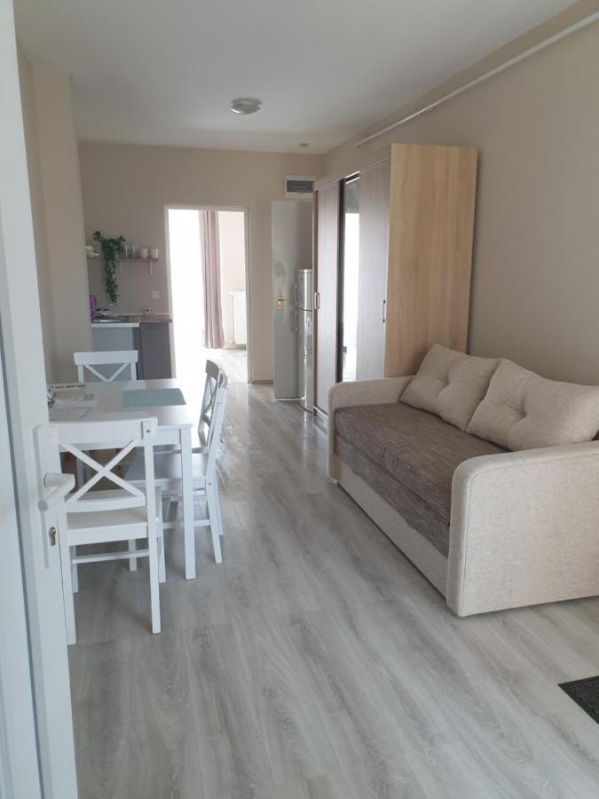 Chill House Apartman Eger Exteriör bild