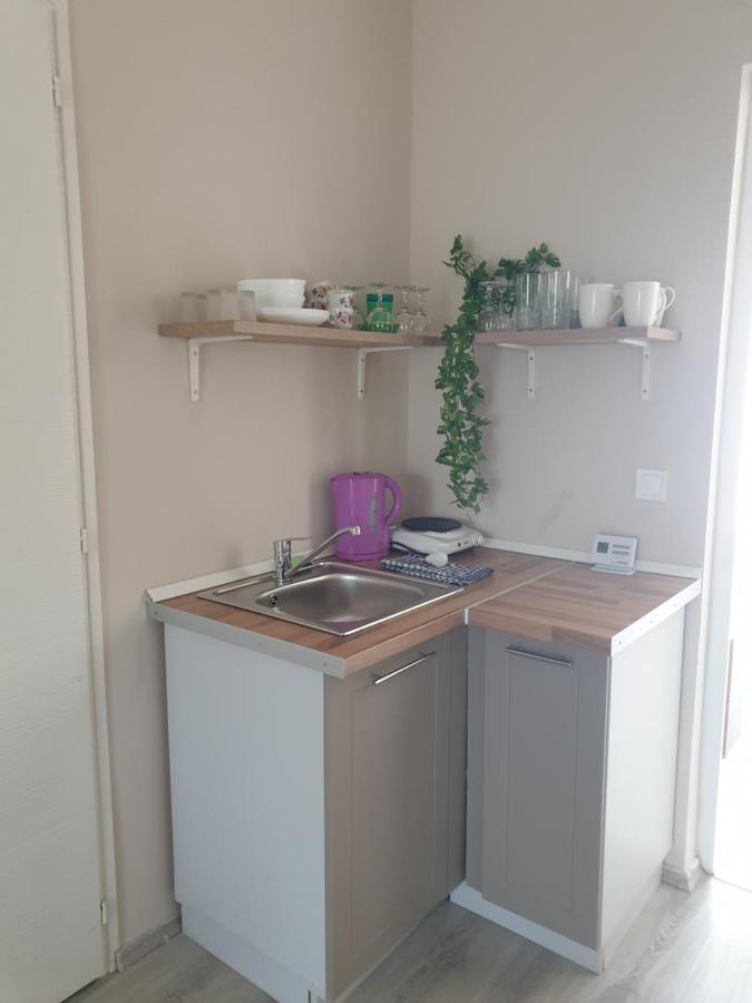 Chill House Apartman Eger Exteriör bild