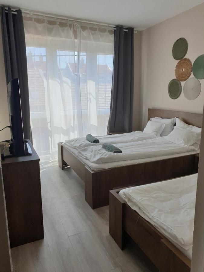 Chill House Apartman Eger Exteriör bild